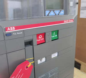 ABB SACE E3H Circuit Breaker 1SDA056356R1 E3H 800 PR122/P-LSI IN=800A 3P W MP